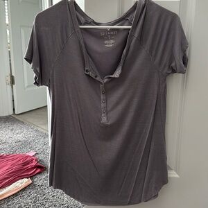 American Eagle button down soft tee, size M